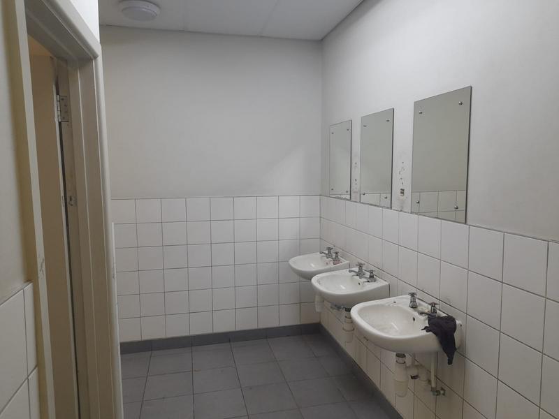 To Let Commercial Property for Rent in North End Eastern Cape